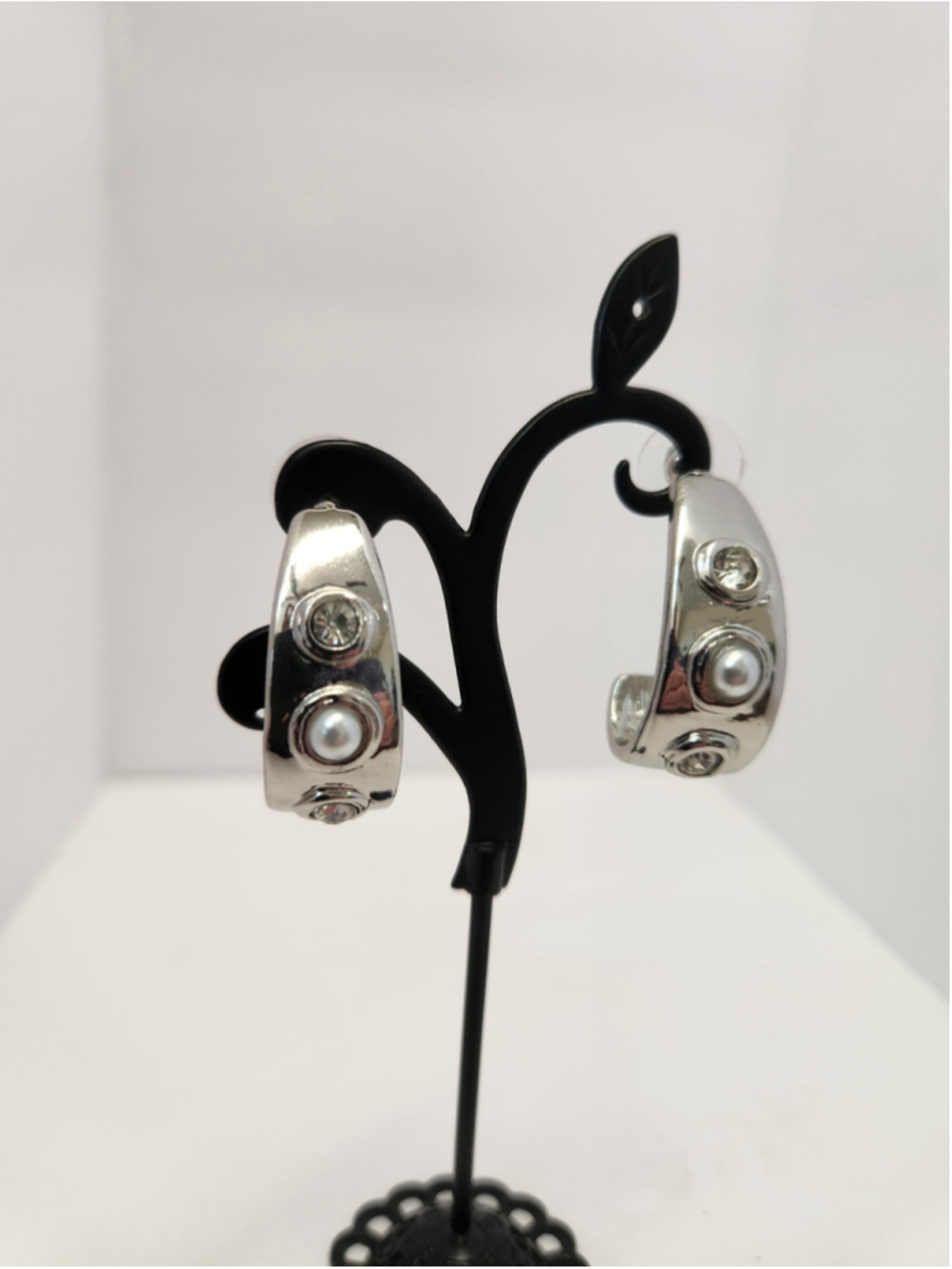 I.N.C. International Concepts Silver toned Hoop Earrings 1.25" L X 0.75" W - Picture 2 of 8